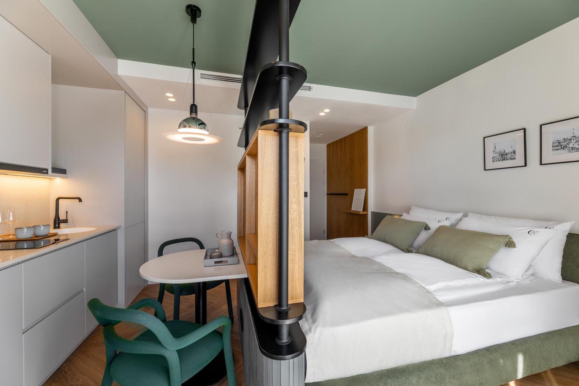 Catalog Boutique Rooms Μπρατισλάβα Εξωτερικό φωτογραφία